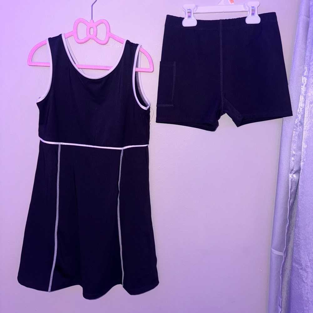 Like new, Tommy bahama active , girls matching shorts and dress set, size 10/12